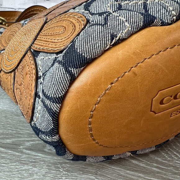 RARE COACH 11781 Bleecker Floral Appliqué Crossbody Hobo Denim Vachetta - Picture 4 of 7